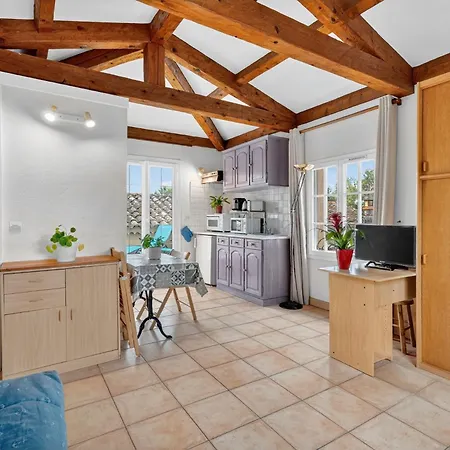 Hyeres Proche 2 Apartment *
